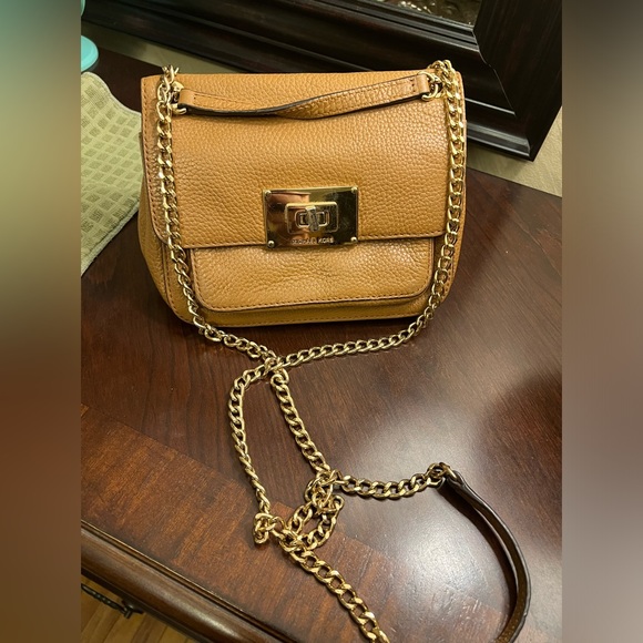 Michael Kors - Picture 1 of 2